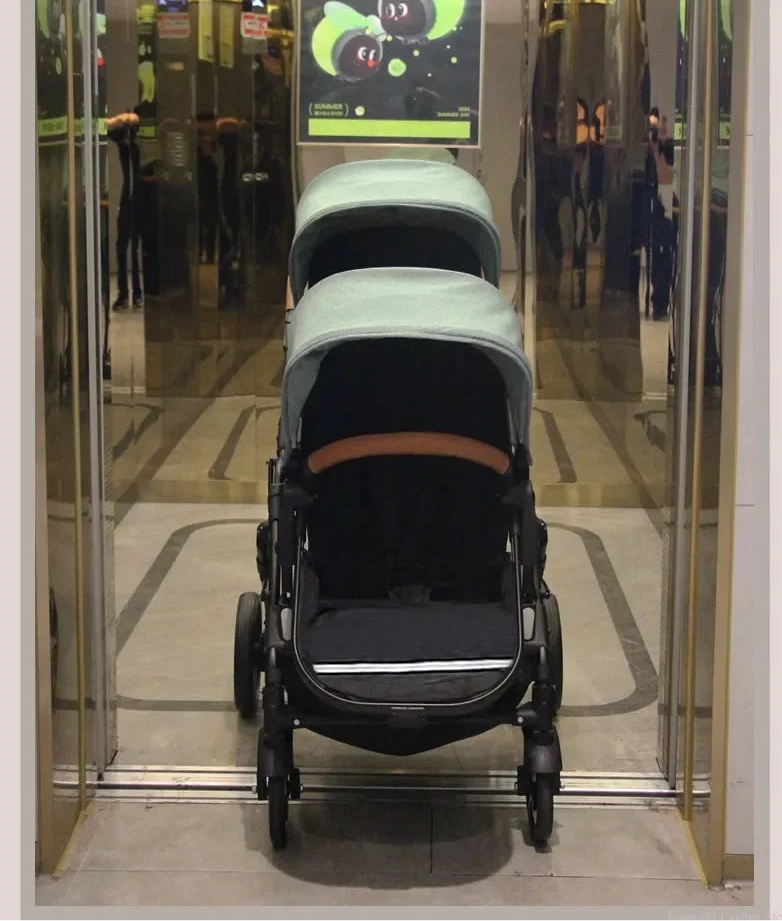 2 Babys Kinderwagen